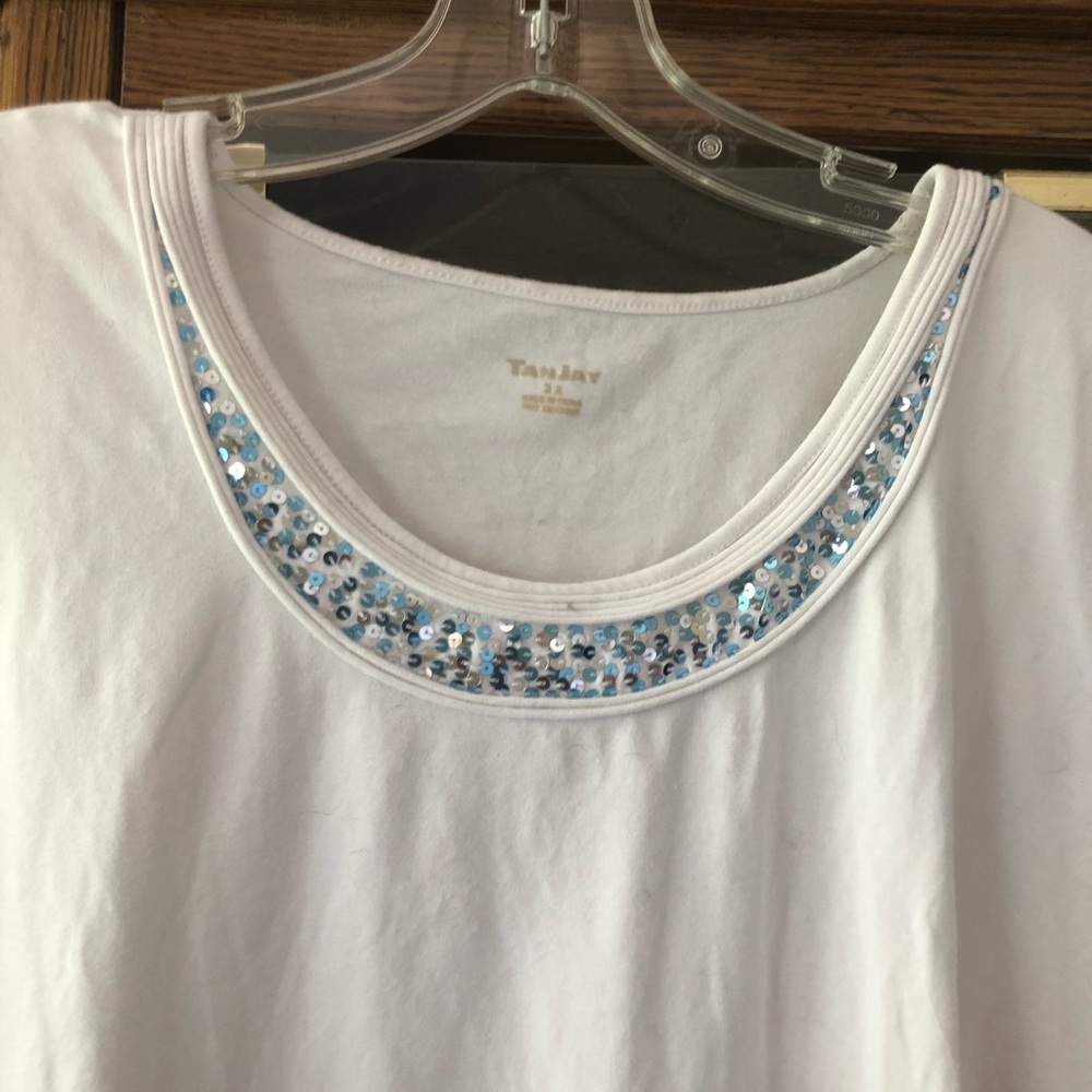 Tan Jay 3X cotton sleeveless white top with silver sequins accented neckline